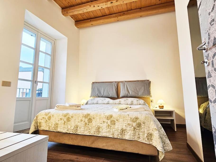 Plaza Deluxe Modern Center House - View - Privacy * Como