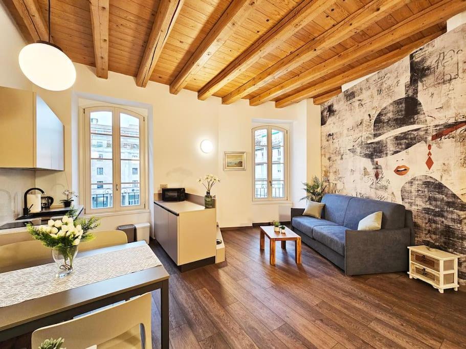 Plaza Deluxe Modern Center House - View - Privacy Como